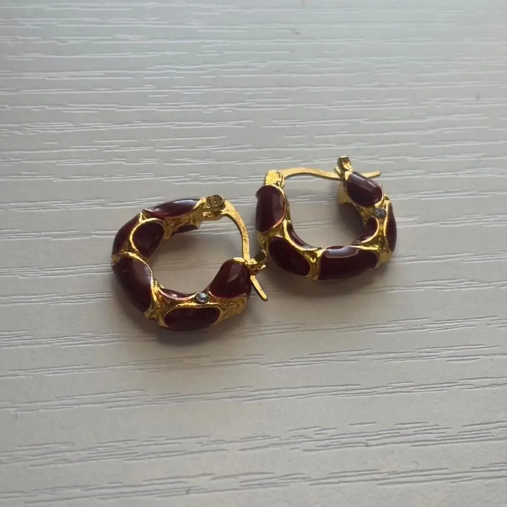 Red and gold hoop earrings - Picture 2 of 2